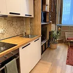 Stylish Nolo Loft - Workstation In A 1910 Charm *